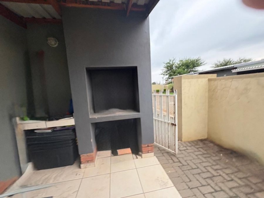 3 Bedroom Property for Sale in Waterval East North West